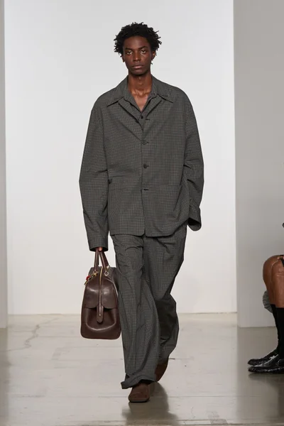Look 50
